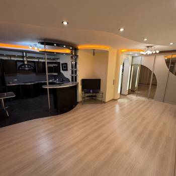 Сдается 2-х комнатная квартира, 70 м²