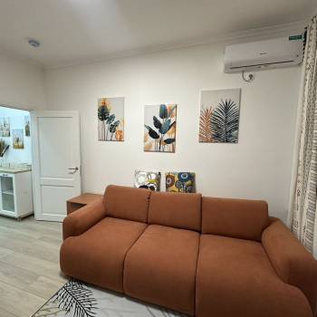 Сдается 2-х комнатная квартира, 583 м²