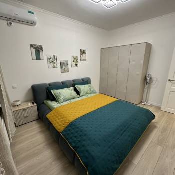 Сдается 2-х комнатная квартира, 583 м²