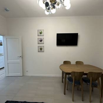 Сдается 2-х комнатная квартира, 583 м²