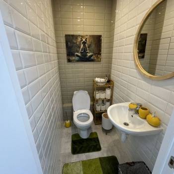 Сдается 2-х комнатная квартира, 583 м²