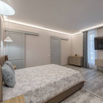 Сдается 2-х комнатная квартира, 83 м²