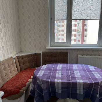 Сдается 1-комнатная квартира, 38 м²