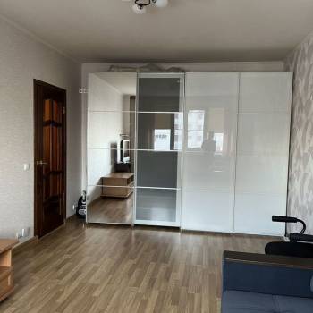 Сдается 1-комнатная квартира, 38 м²