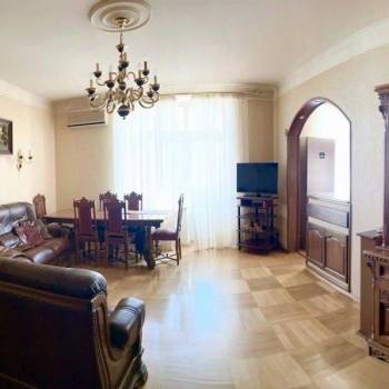 Продается Многокомнатная квартира, 105,7 м²