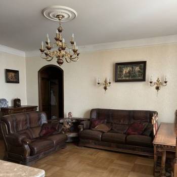 Продается Многокомнатная квартира, 105,7 м²
