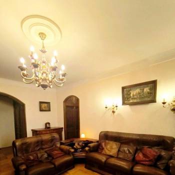Продается Многокомнатная квартира, 105,7 м²