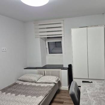 Продается 1-комнатная квартира, 12,7 м²