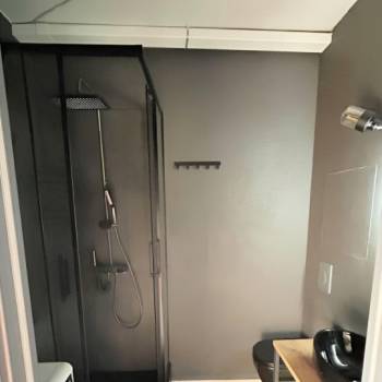 Продается 1-комнатная квартира, 18 м²