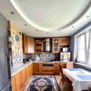 Сдается Многокомнатная квартира, 80 м²