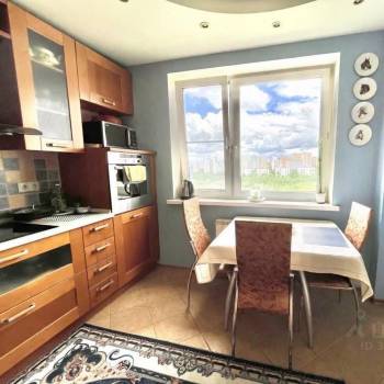 Сдается Многокомнатная квартира, 80 м²