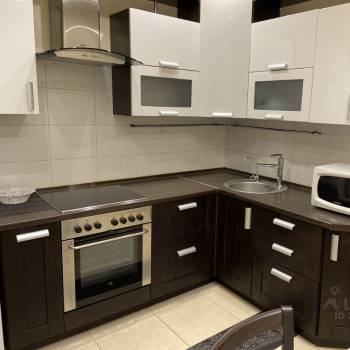Сдается 1-комнатная квартира, 42 м²