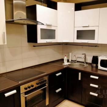 Сдается 1-комнатная квартира, 42 м²