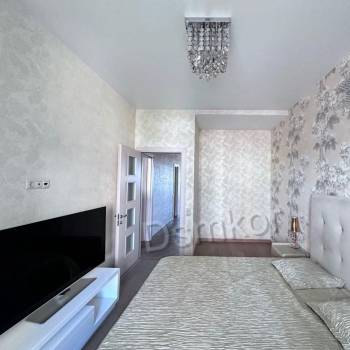 Сдается Многокомнатная квартира, 130 м²