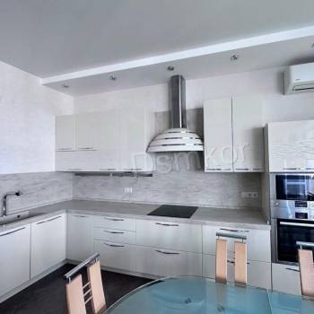 Сдается Многокомнатная квартира, 130 м²
