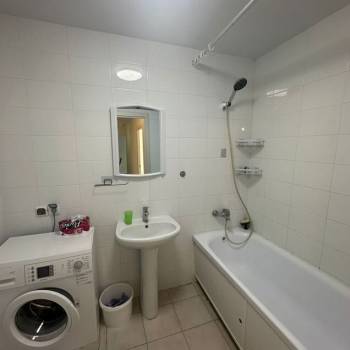 Сдается 2-х комнатная квартира, 60 м²