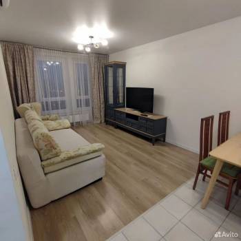 Сдается 1-комнатная квартира, 51 м²