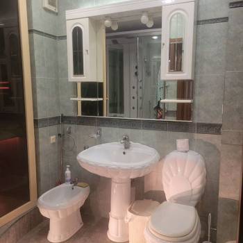 Продается Многокомнатная квартира, 105 м²