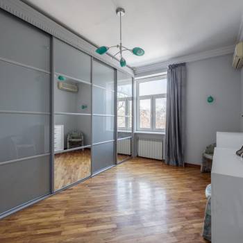 Продается Многокомнатная квартира, 115,3 м²