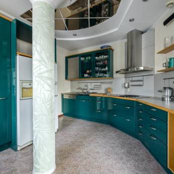 Продается Многокомнатная квартира, 115,3 м²