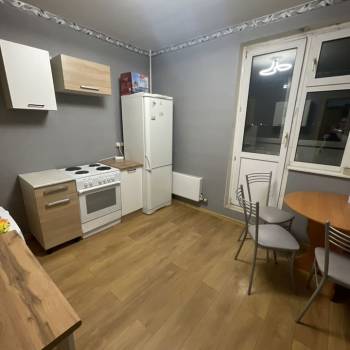 Сдается 1-комнатная квартира, 38,2 м²