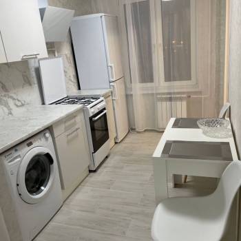 Сдается 2-х комнатная квартира, 42 м²