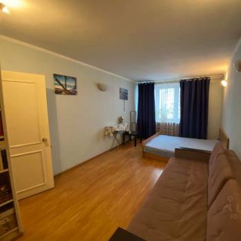 Продается 1-комнатная квартира, 36 м²