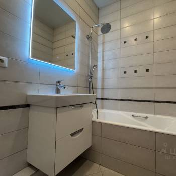 Продается 1-комнатная квартира, 36,9 м²