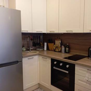 Продается 1-комнатная квартира, 32 м²