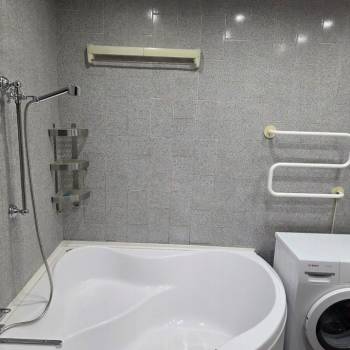 Сдается Многокомнатная квартира, 56 м²