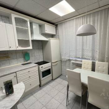 Сдается 1-комнатная квартира, 40 м²