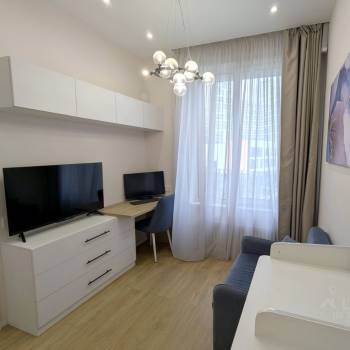 Продается 1-комнатная квартира, 32 м²