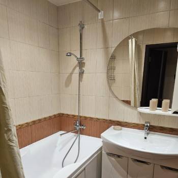 Продается Многокомнатная квартира, 87,4 м²