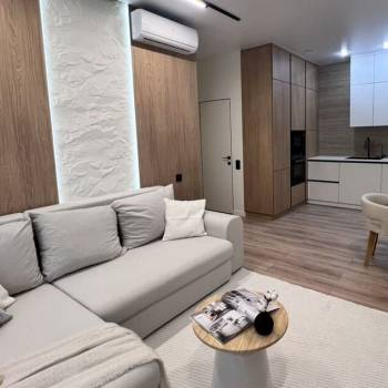Продается 1-комнатная квартира, 45 м²
