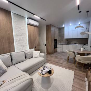 Продается 1-комнатная квартира, 45 м²