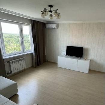 Продается 1-комнатная квартира, 40 м²