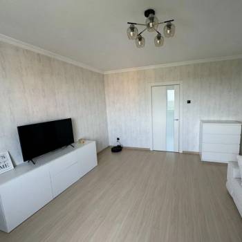 Продается 1-комнатная квартира, 40 м²
