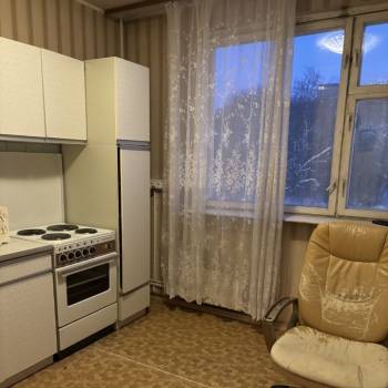 Сдается 1-комнатная квартира, 38 м²