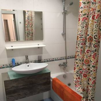 Сдается Многокомнатная квартира, 60 м²