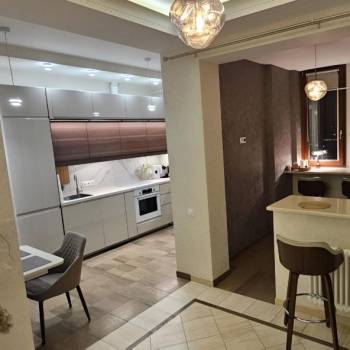 Продается 3-х комнатная квартира, 130 м²