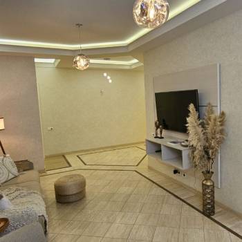 Продается 3-х комнатная квартира, 130 м²
