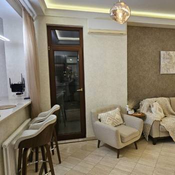 Продается 3-х комнатная квартира, 130 м²