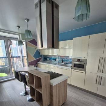 Сдается 2-х комнатная квартира, 84 м²