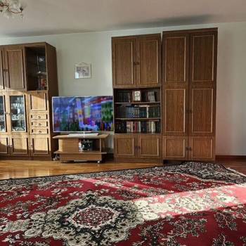 Сдается 2-х комнатная квартира, 74 м²