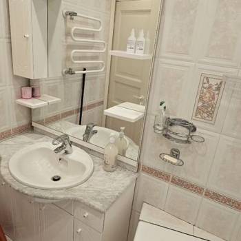 Сдается 2-х комнатная квартира, 74 м²