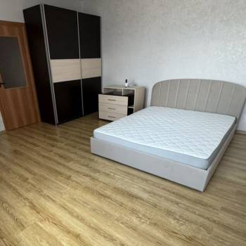Сдается 1-комнатная квартира, 40,9 м²
