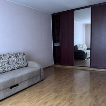 Сдается 1-комнатная квартира, 38 м²