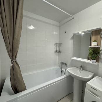 Сдается 2-х комнатная квартира, 66 м²