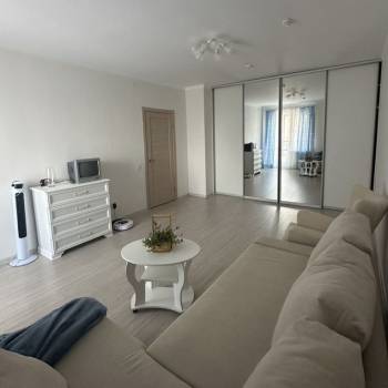 Сдается 1-комнатная квартира, 43 м²