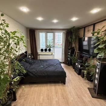 Продается 1-комнатная квартира, 37,6 м²